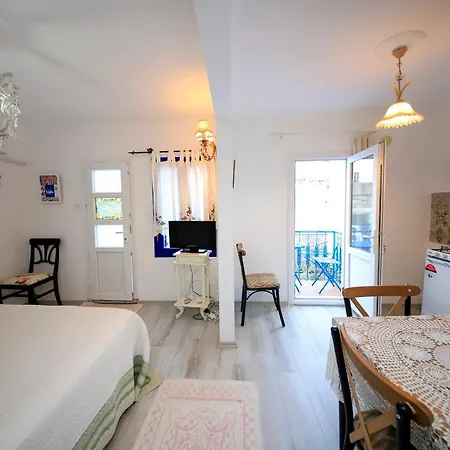 アパート Central Studio Near Beach In Bodrum ボドルム